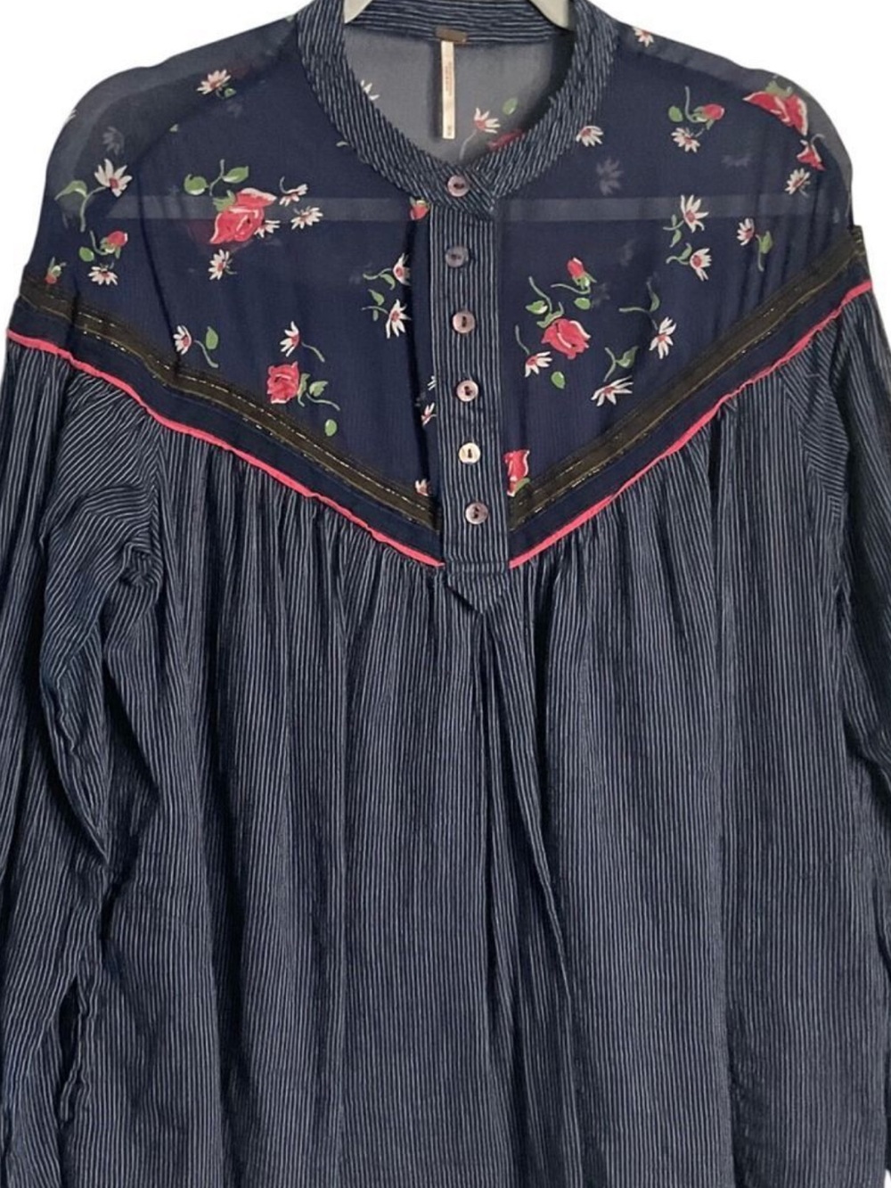 Free People Women’s Black Floral  Long-Sleeve Top
